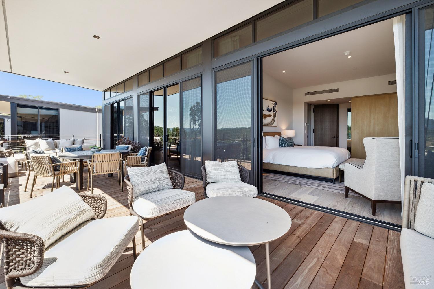 160 Woodlands Drive SE