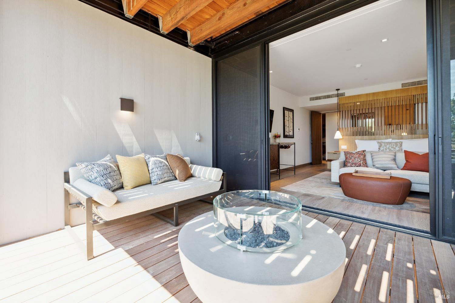 160 Woodlands Drive SE