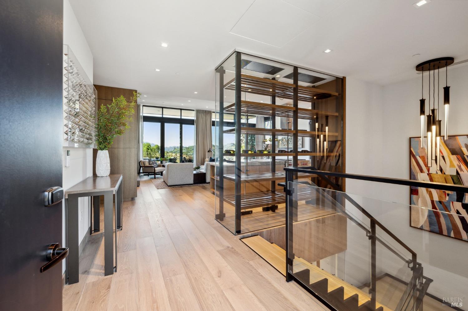 160 Woodlands Drive SE