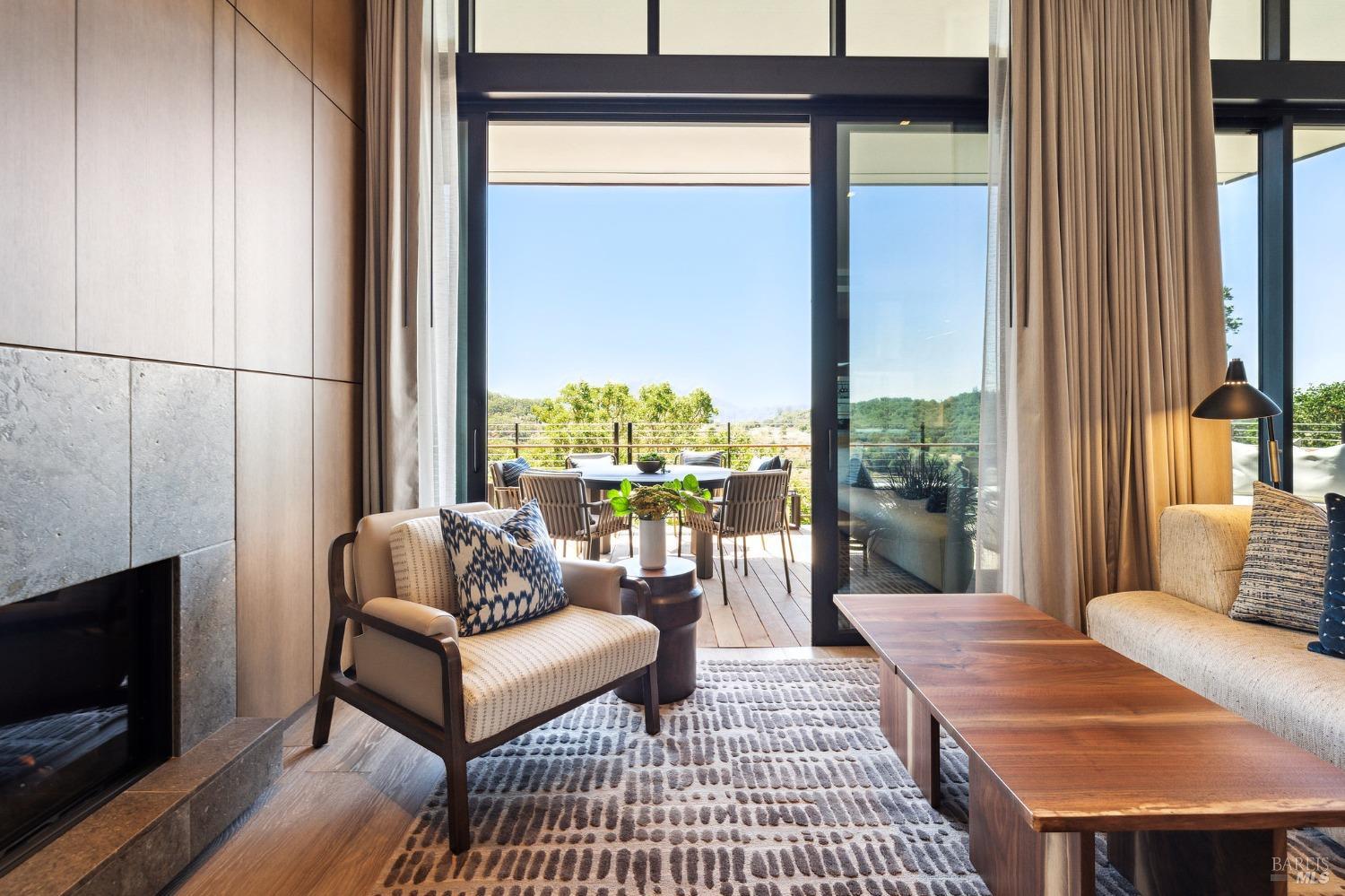 160 Woodlands Drive SE