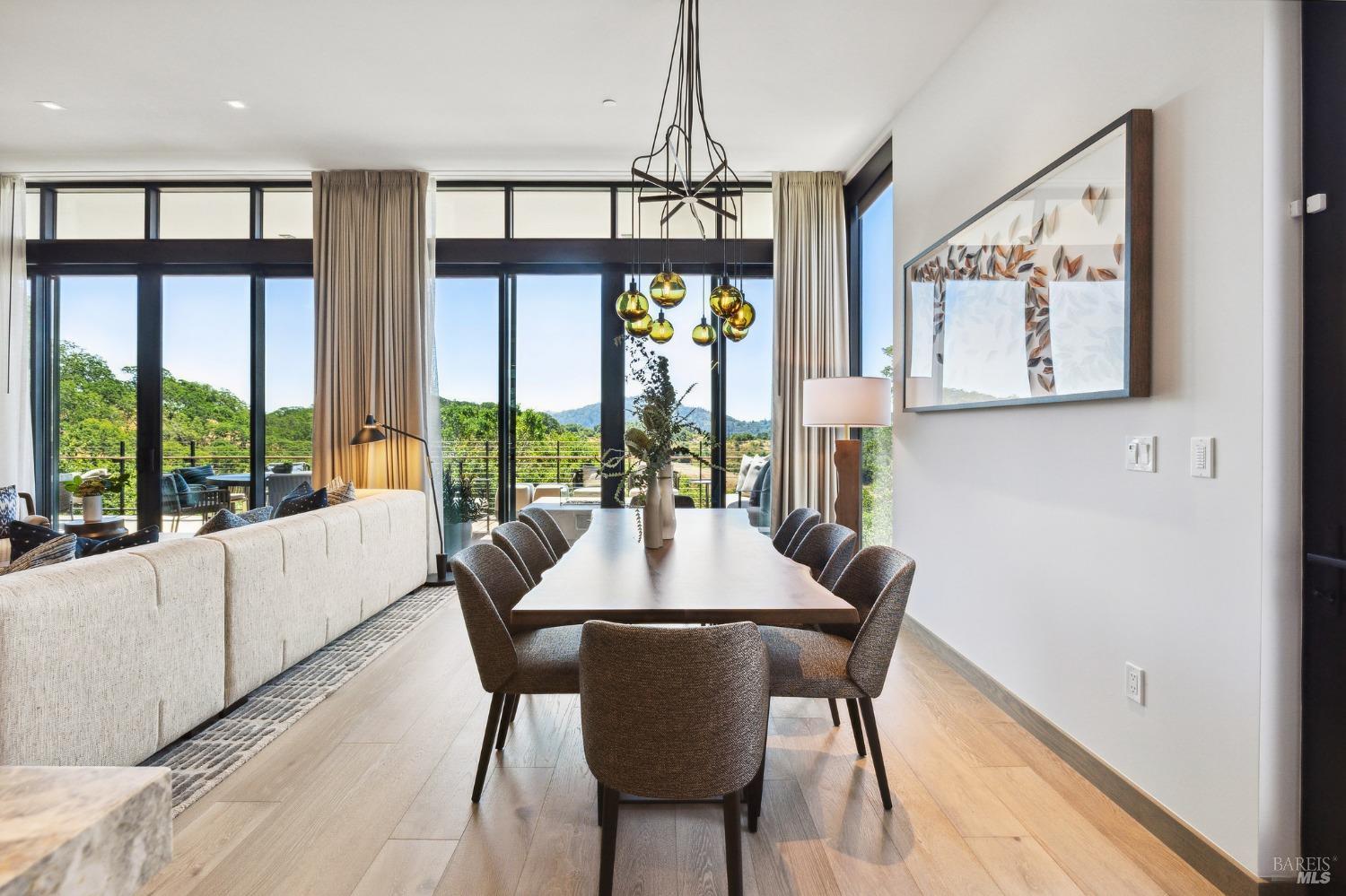 160 Woodlands Drive SE