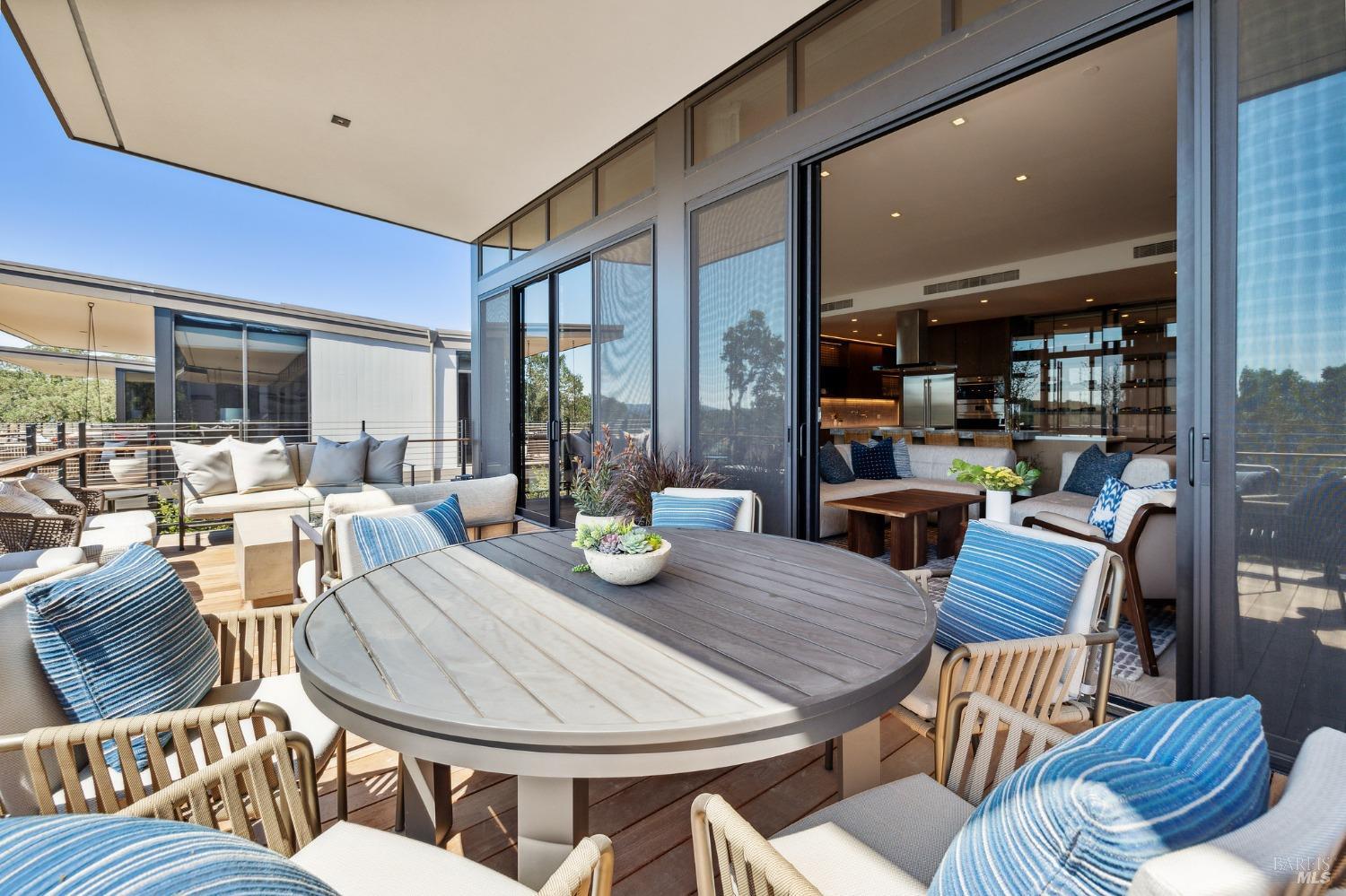 160 Woodlands Drive SE