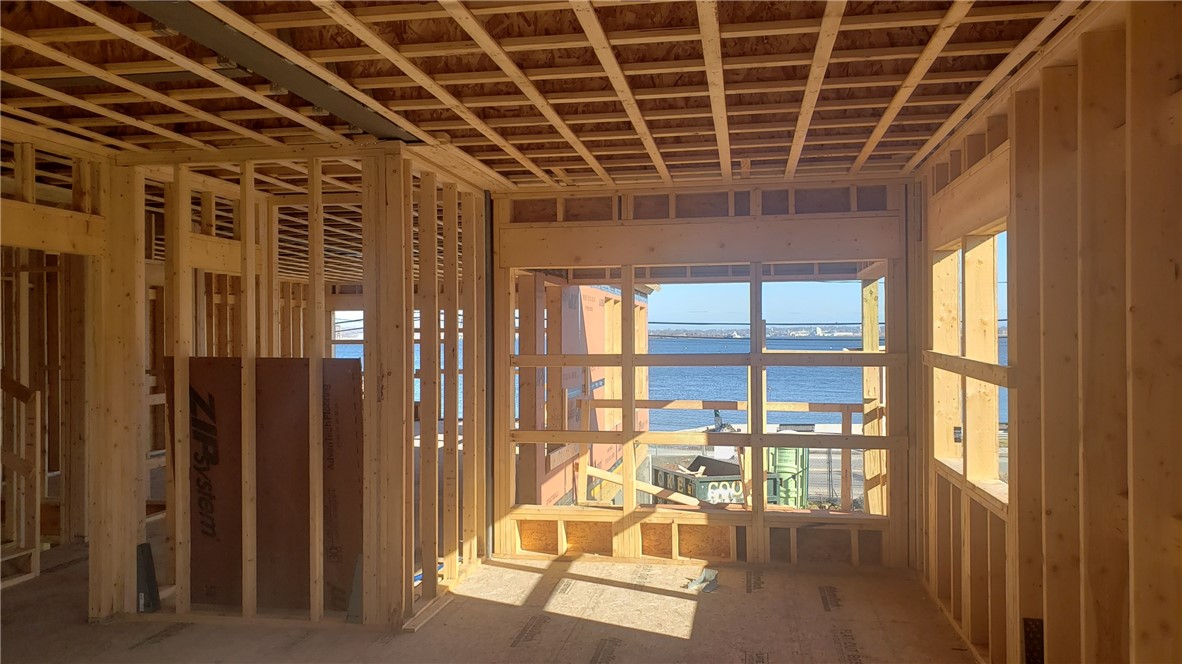 63 Conanicus Avenue Unit: A