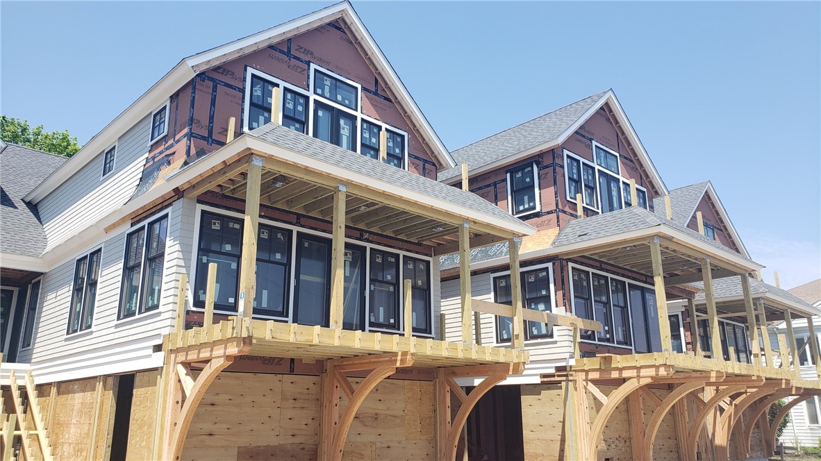 63 Conanicus Avenue Unit: B