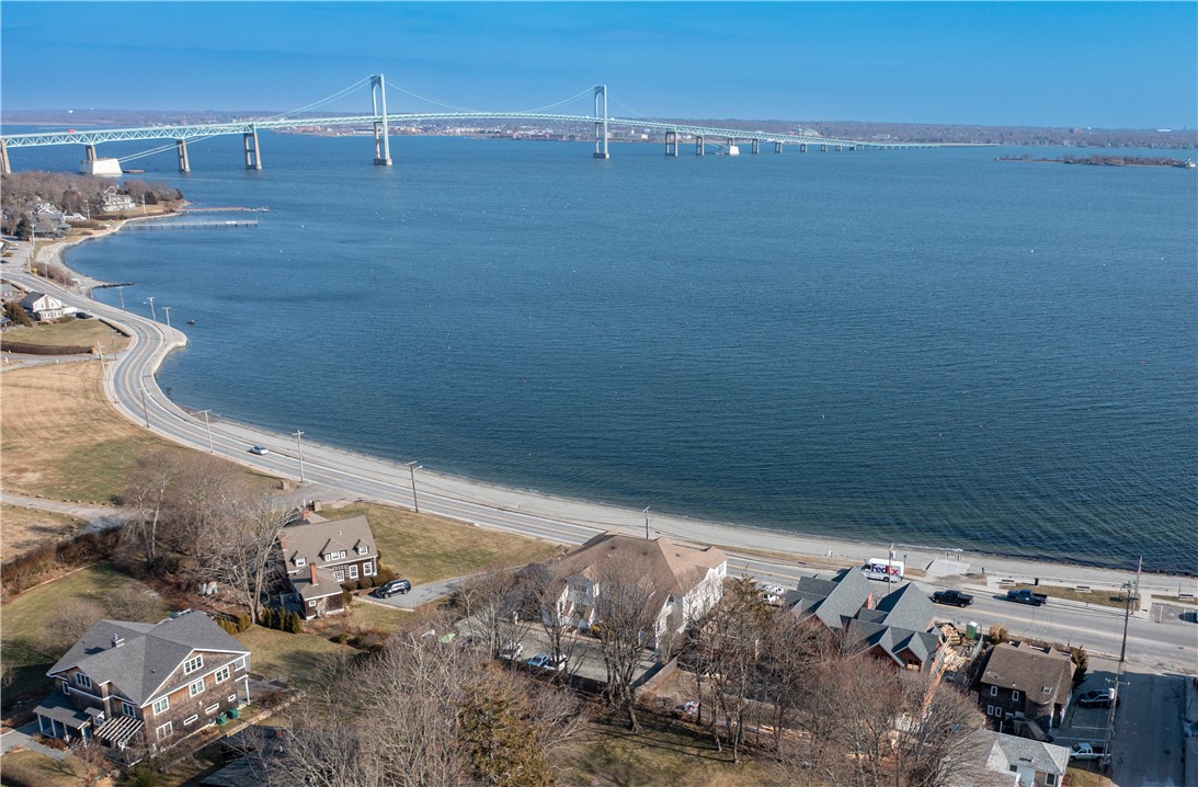 63 Conanicus Avenue Unit: C