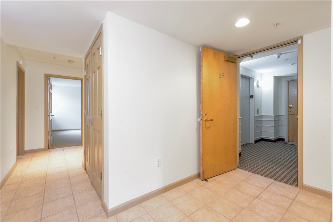 53 Conanicus Avenue Unit: 2E