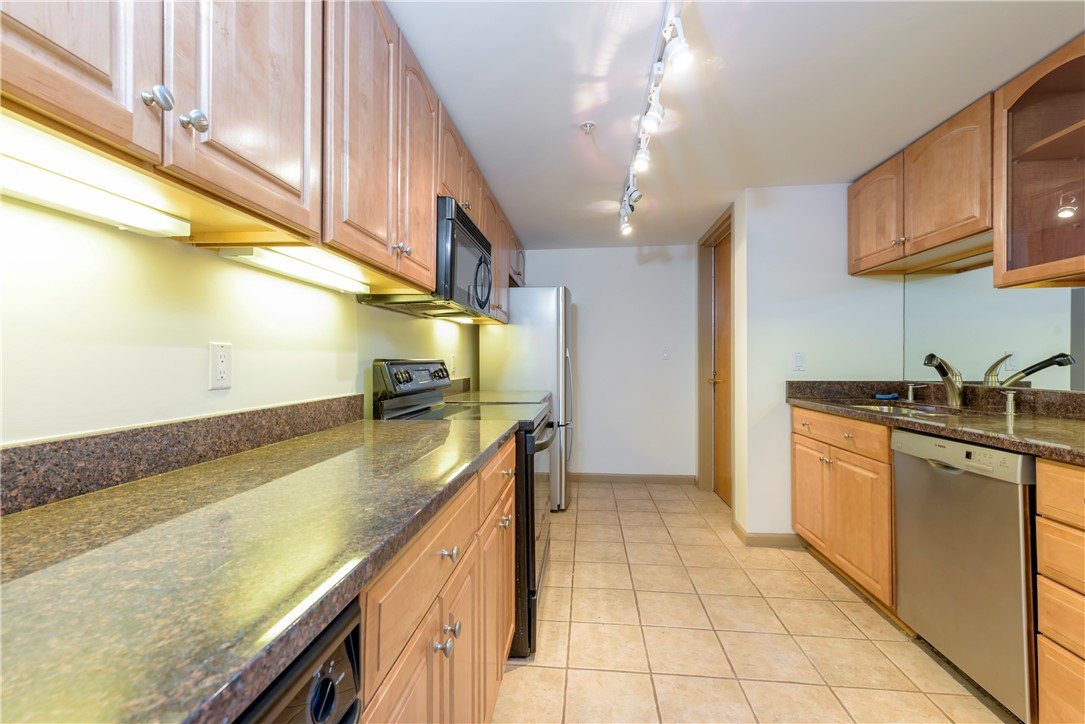 53 Conanicus Avenue Unit: 2E