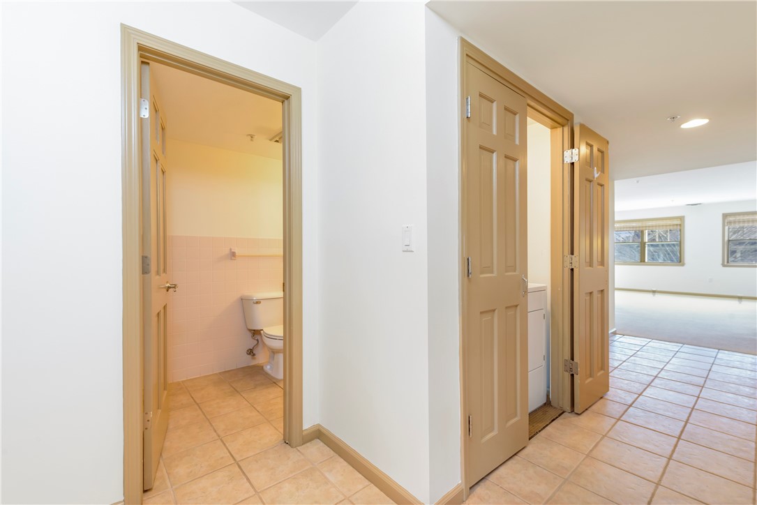 53 Conanicus Avenue Unit: 2E