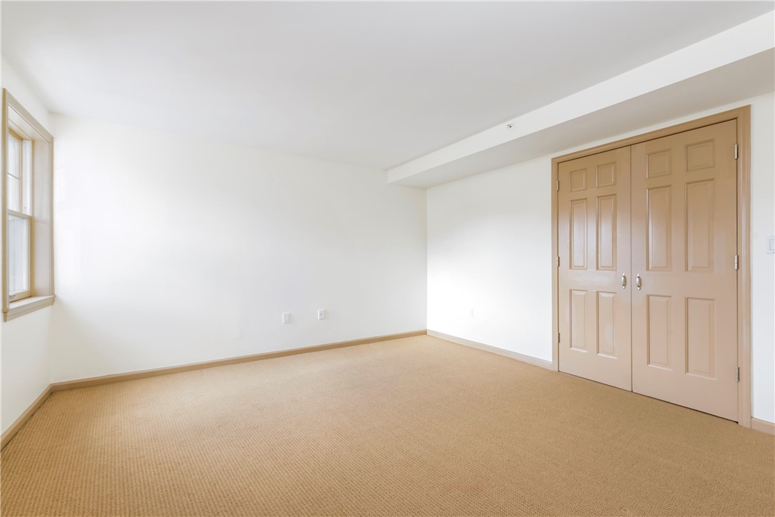 53 Conanicus Avenue Unit: 2E