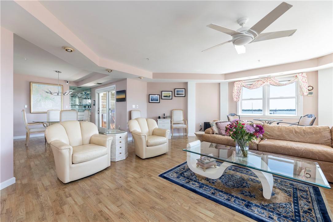 53 Conanicus Avenue Unit: 2A