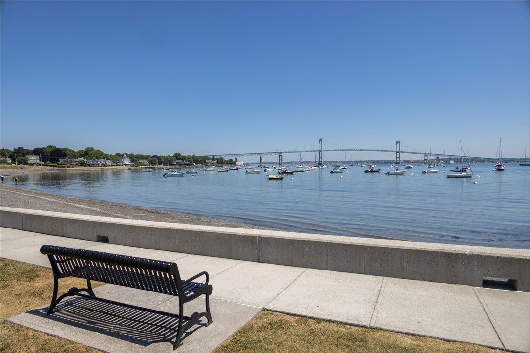 53 Conanicus Avenue Unit: 2A