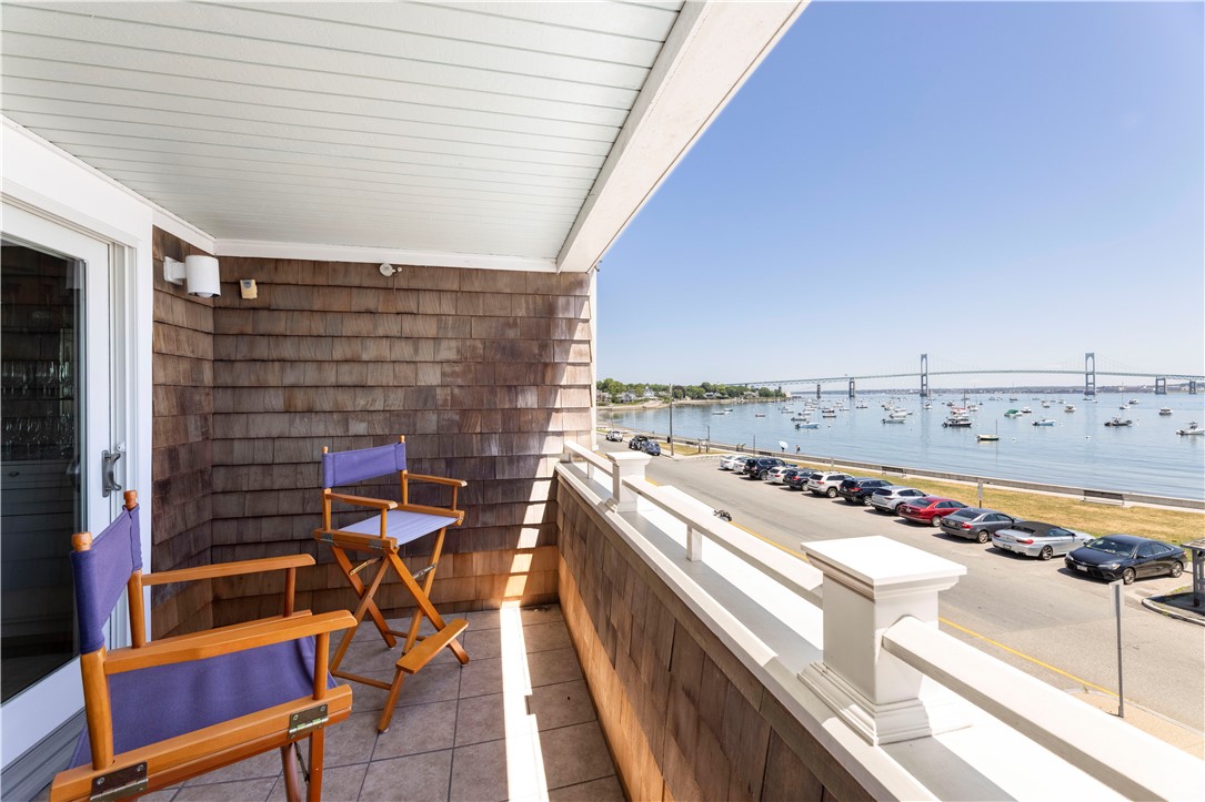 53 Conanicus Avenue Unit: 2A
