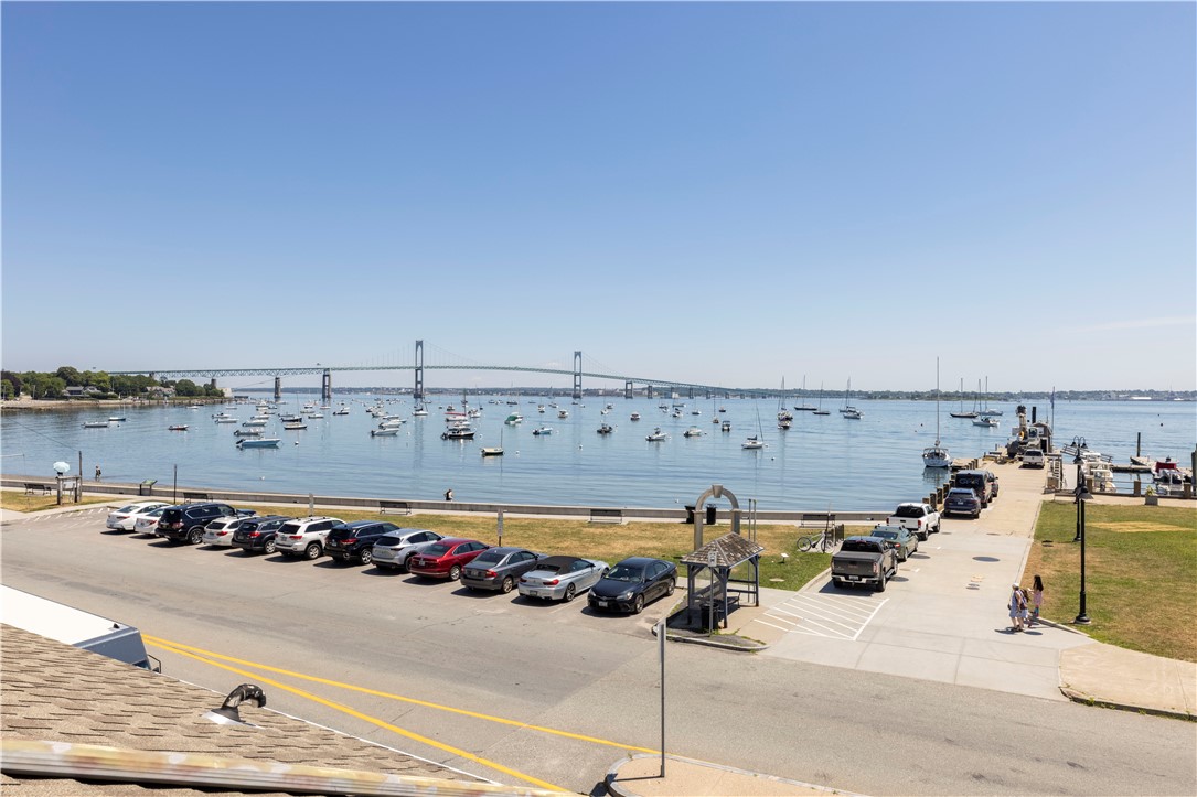53 Conanicus Avenue Unit: 2A