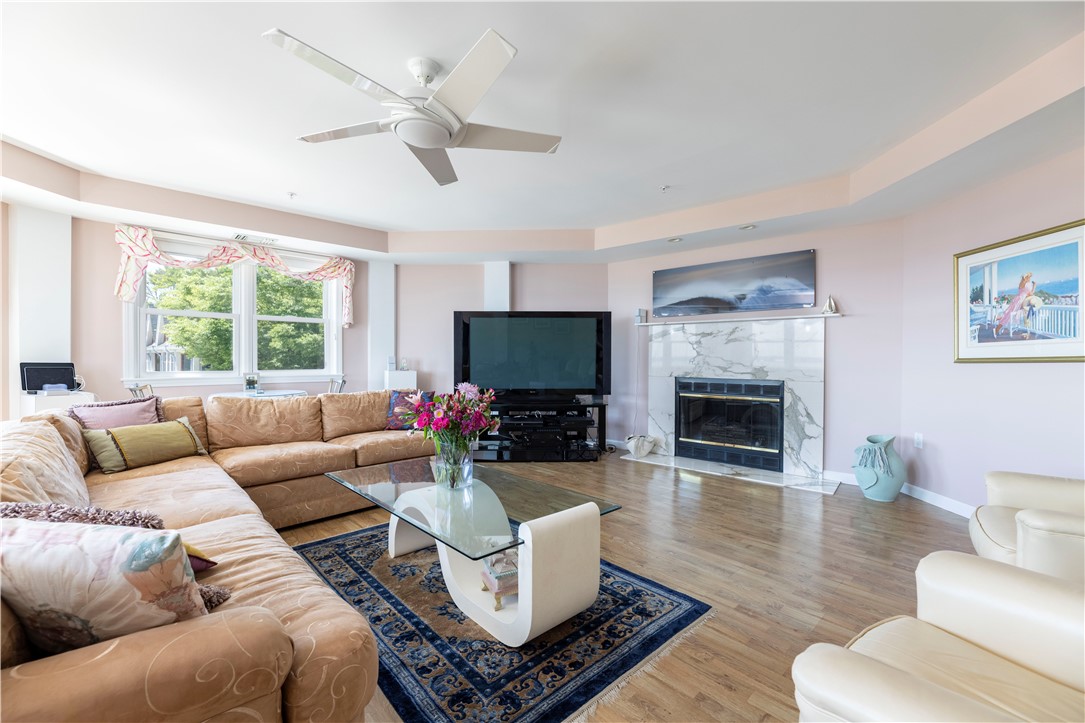 53 Conanicus Avenue Unit: 2A