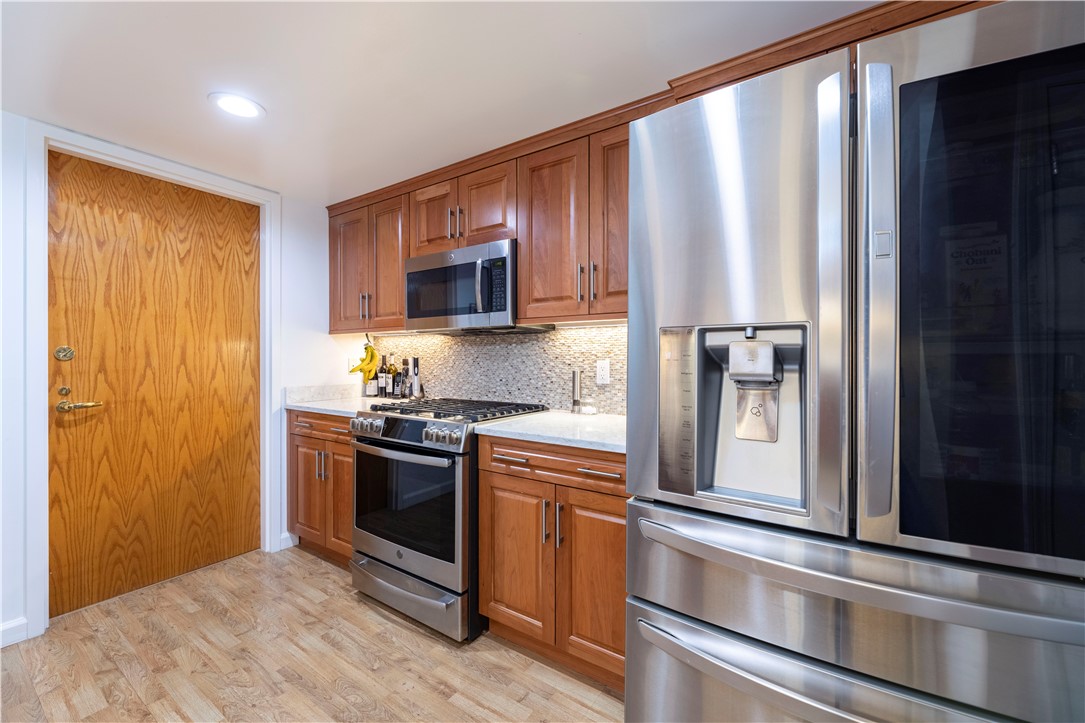 53 Conanicus Avenue Unit: 2A