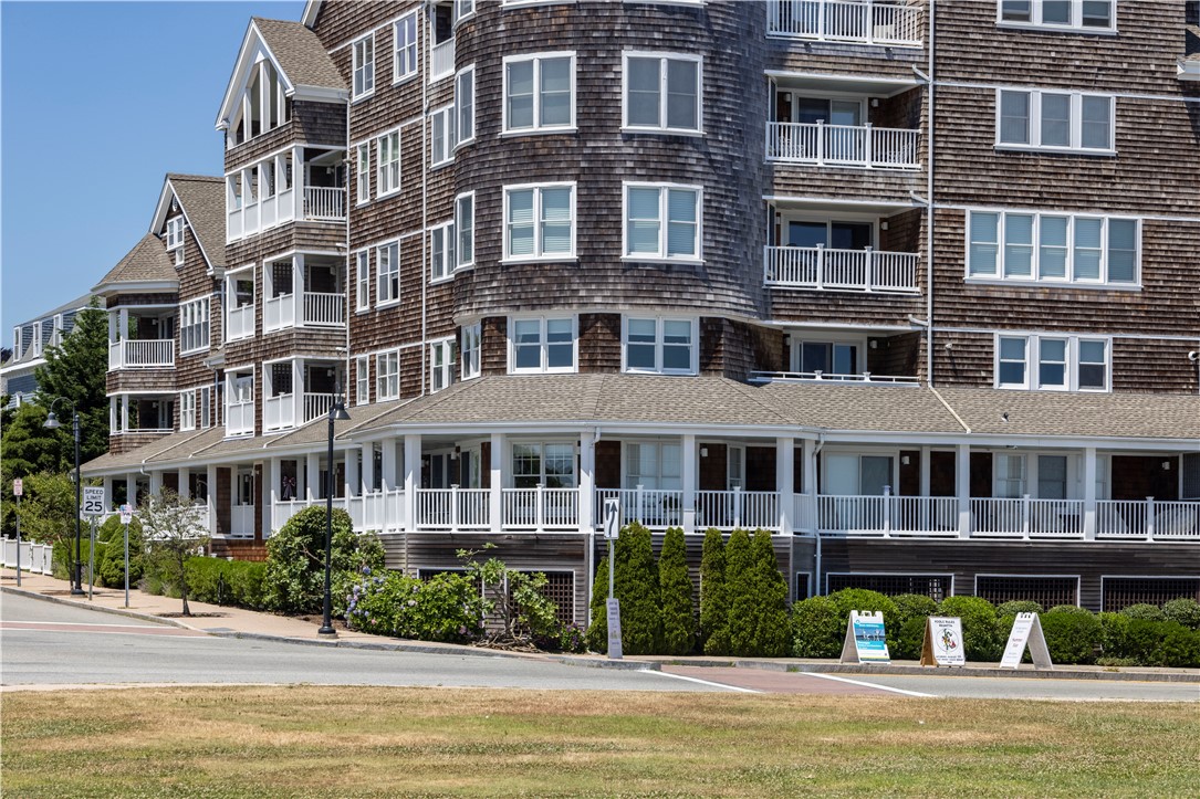 53 Conanicus Avenue Unit: 2A