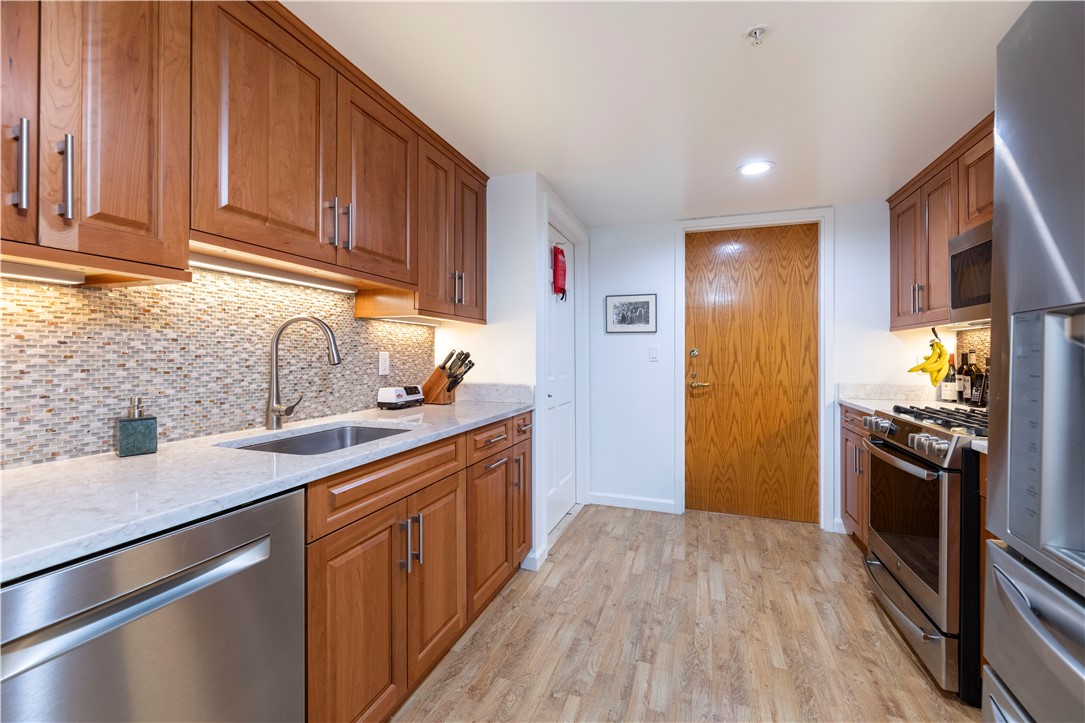 53 Conanicus Avenue Unit: 2A
