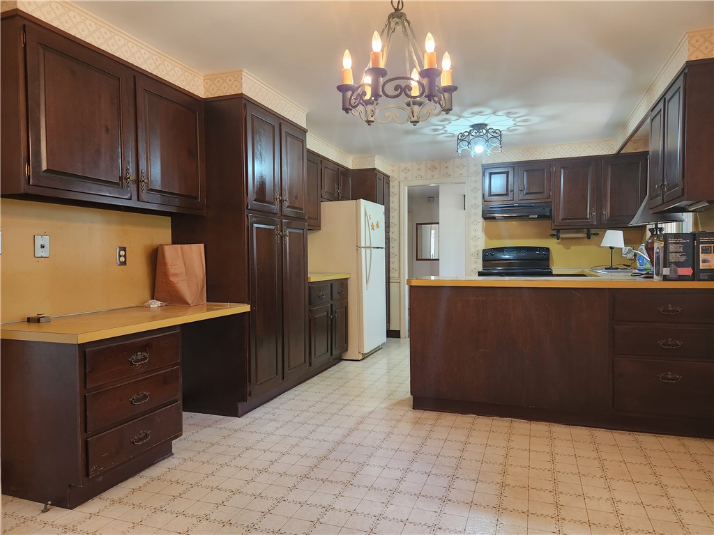 212 Oakwoods Drive