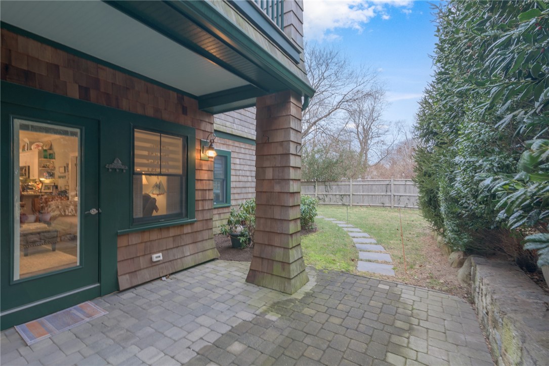 138 Narragansett Avenue 6