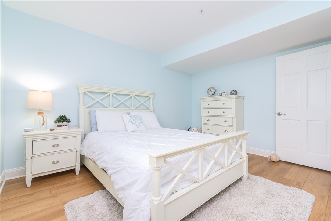53 Conanicus Avenue 2G