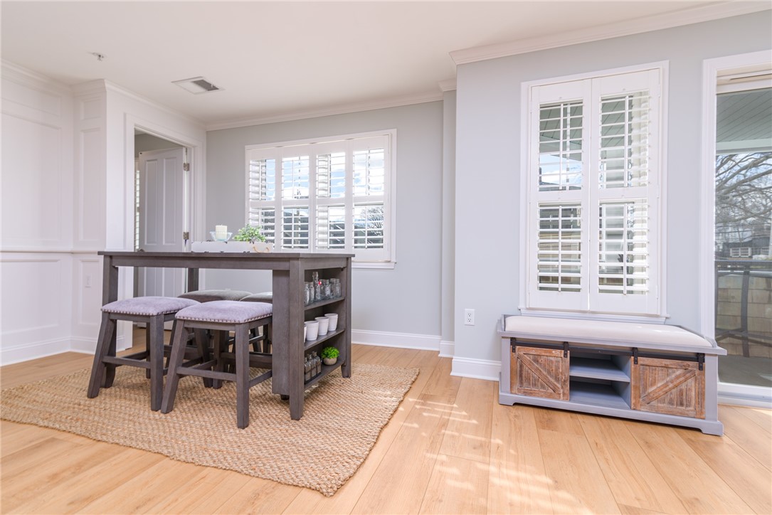 53 Conanicus Avenue 2G