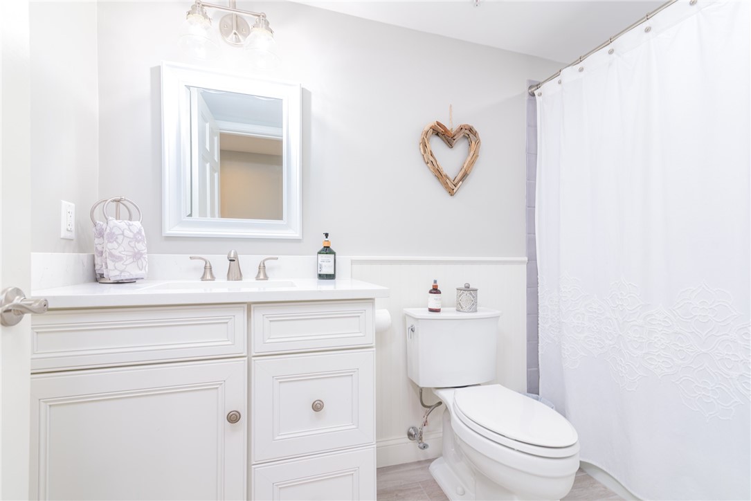 53 Conanicus Avenue 2G