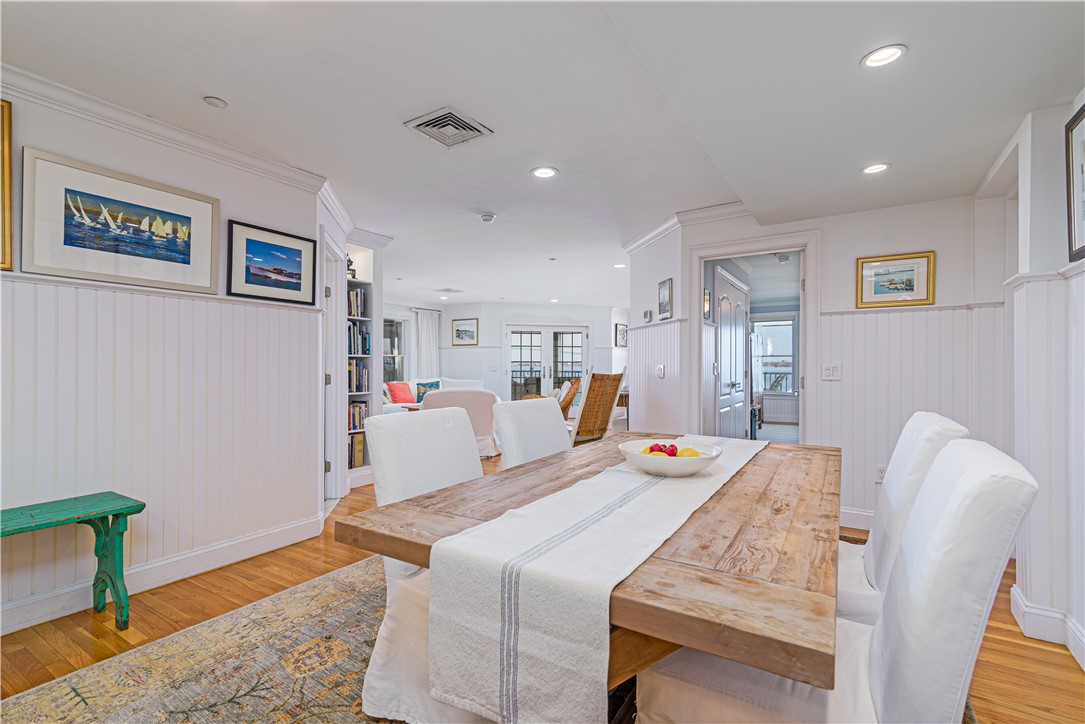 53 Conanicus Avenue 1D