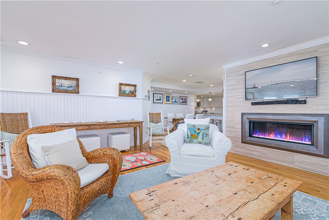 53 Conanicus Avenue 1D
