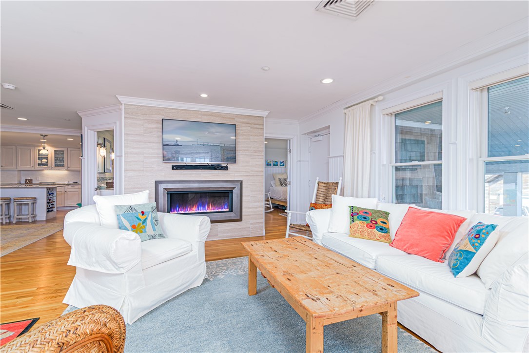 53 Conanicus Avenue 1D