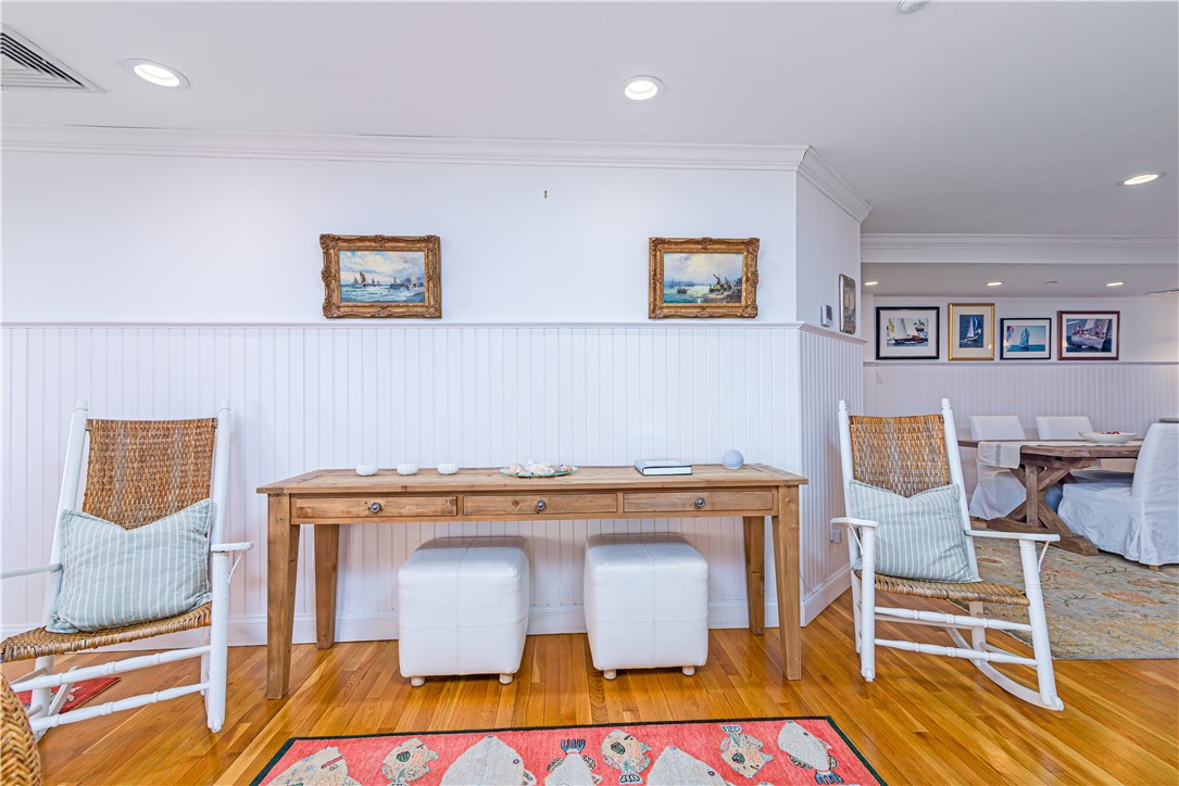 53 Conanicus Avenue 1D
