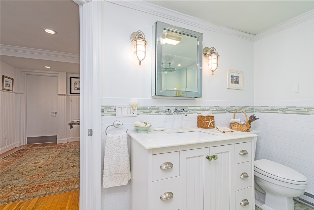 53 Conanicus Avenue 1D