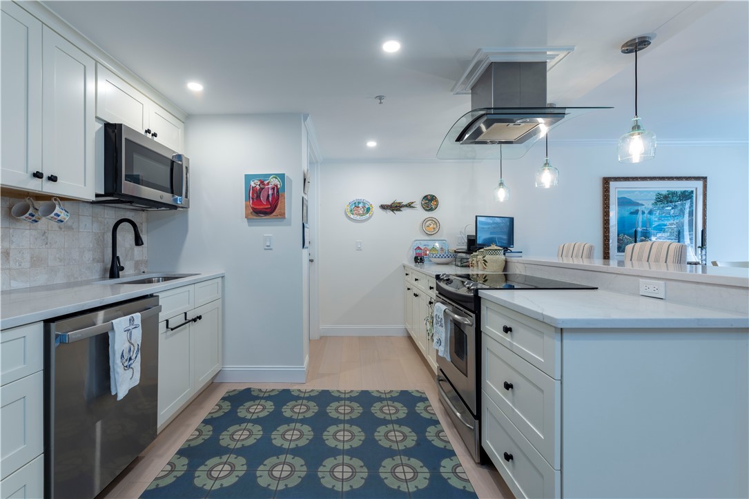 53 Conanicus Avenue 1 F