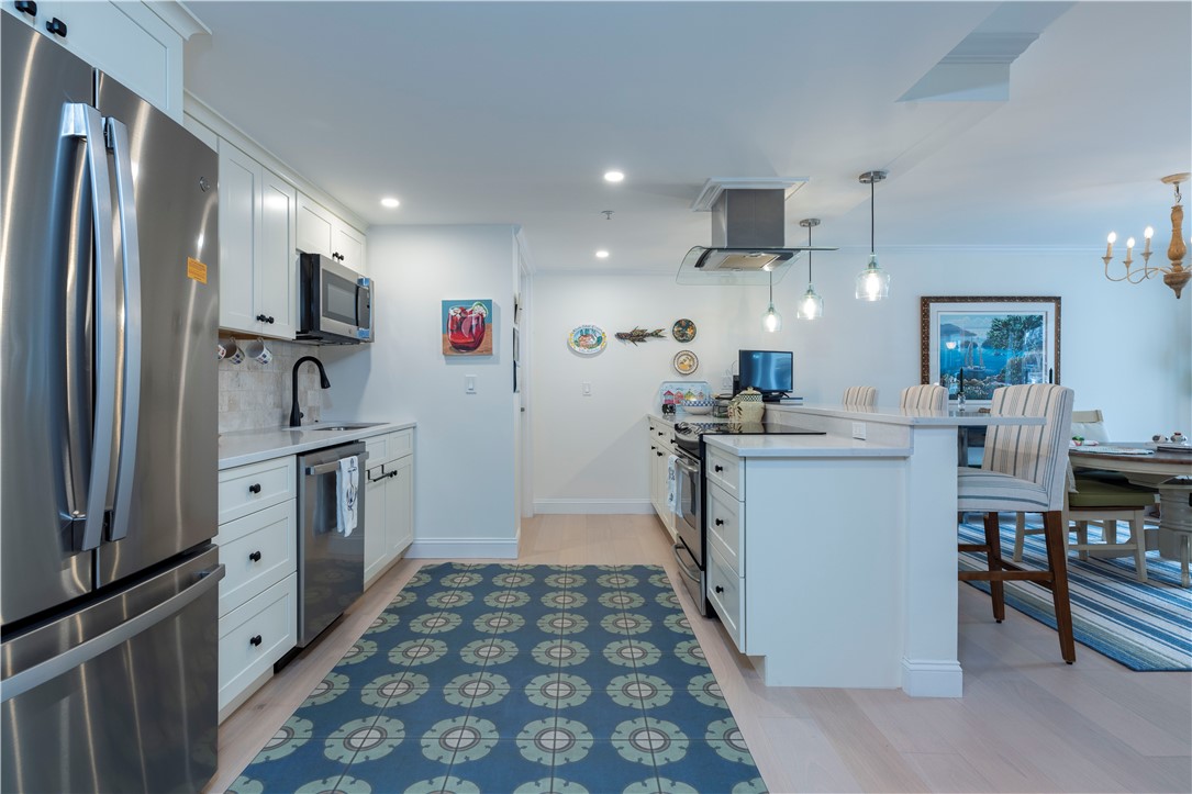 53 Conanicus Avenue 1 F