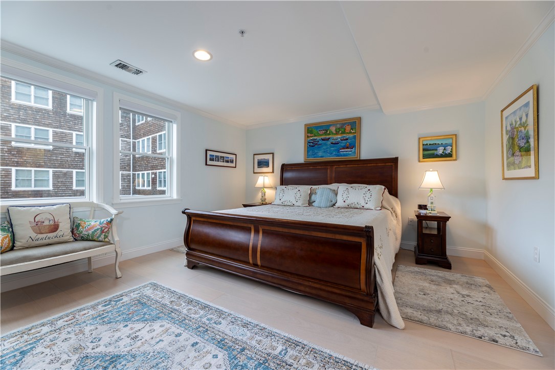 53 Conanicus Avenue 1 F