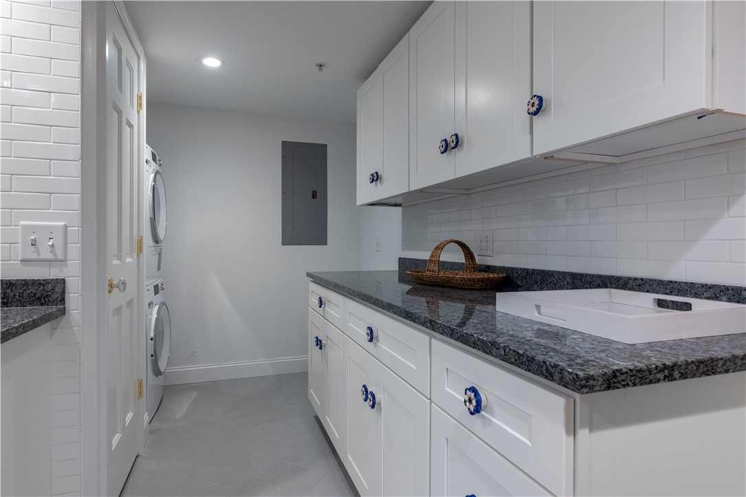 53 Conanicus Avenue 3A