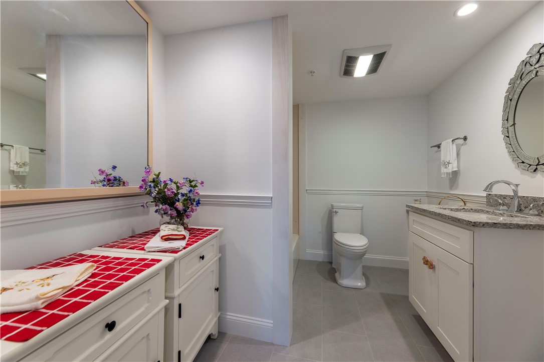 53 Conanicus Avenue 3A