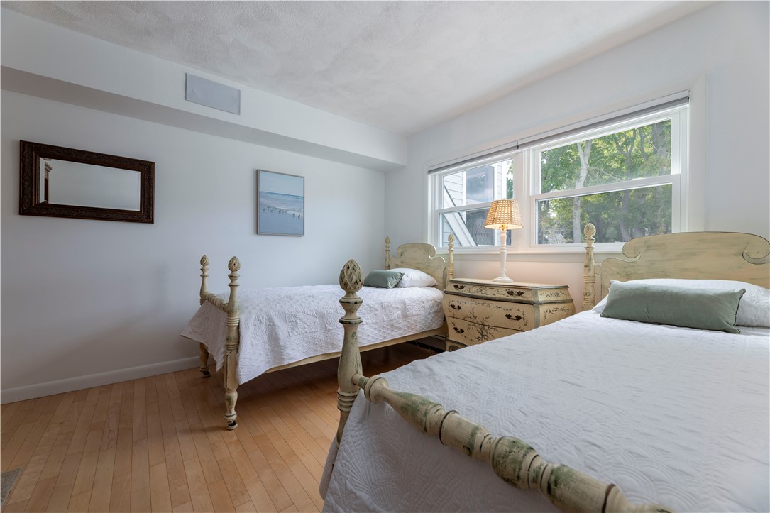 73 Conanicus Avenue 4