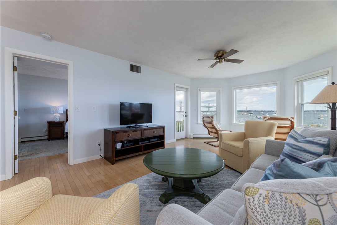 73 Conanicus Avenue 4