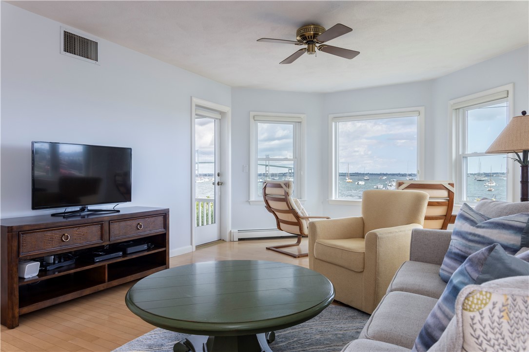 73 Conanicus Avenue 4