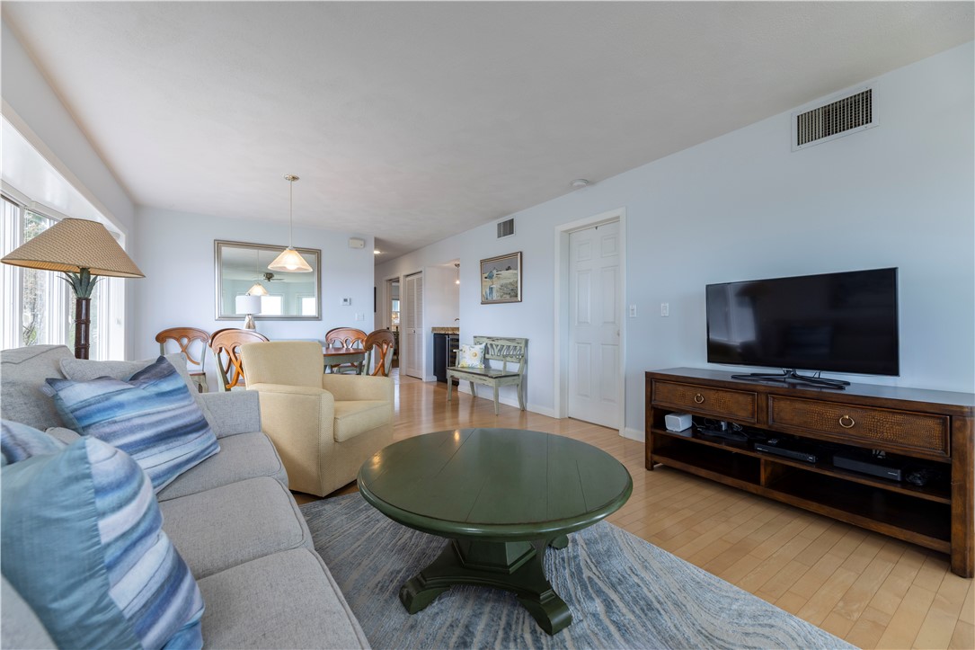 73 Conanicus Avenue 4