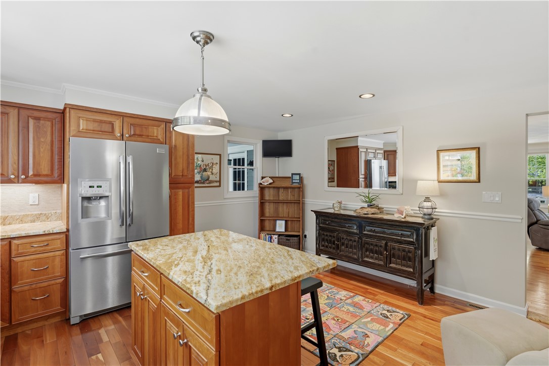 434 N Quidnessett Road