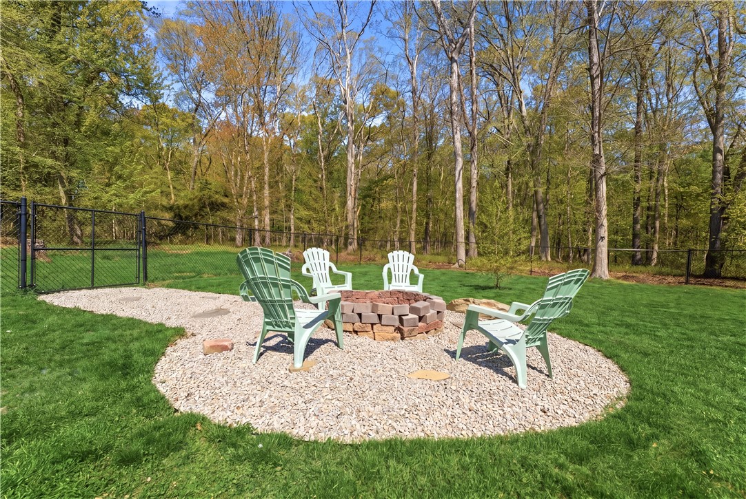 434 N Quidnessett Road