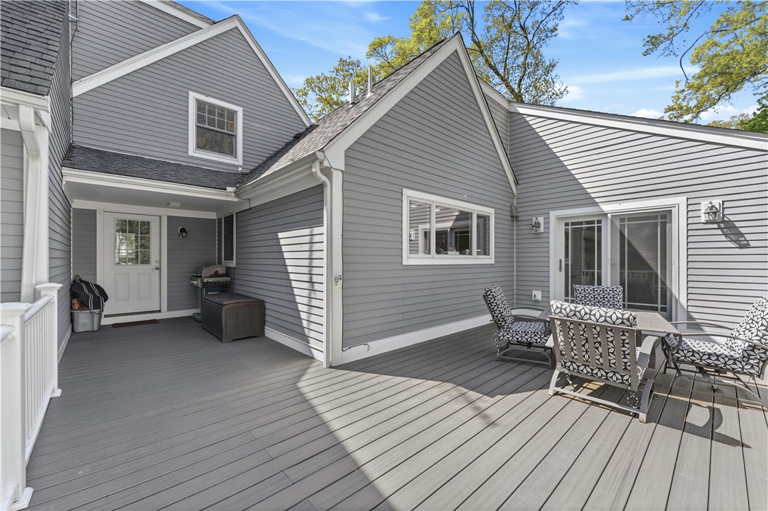 434 N Quidnessett Road