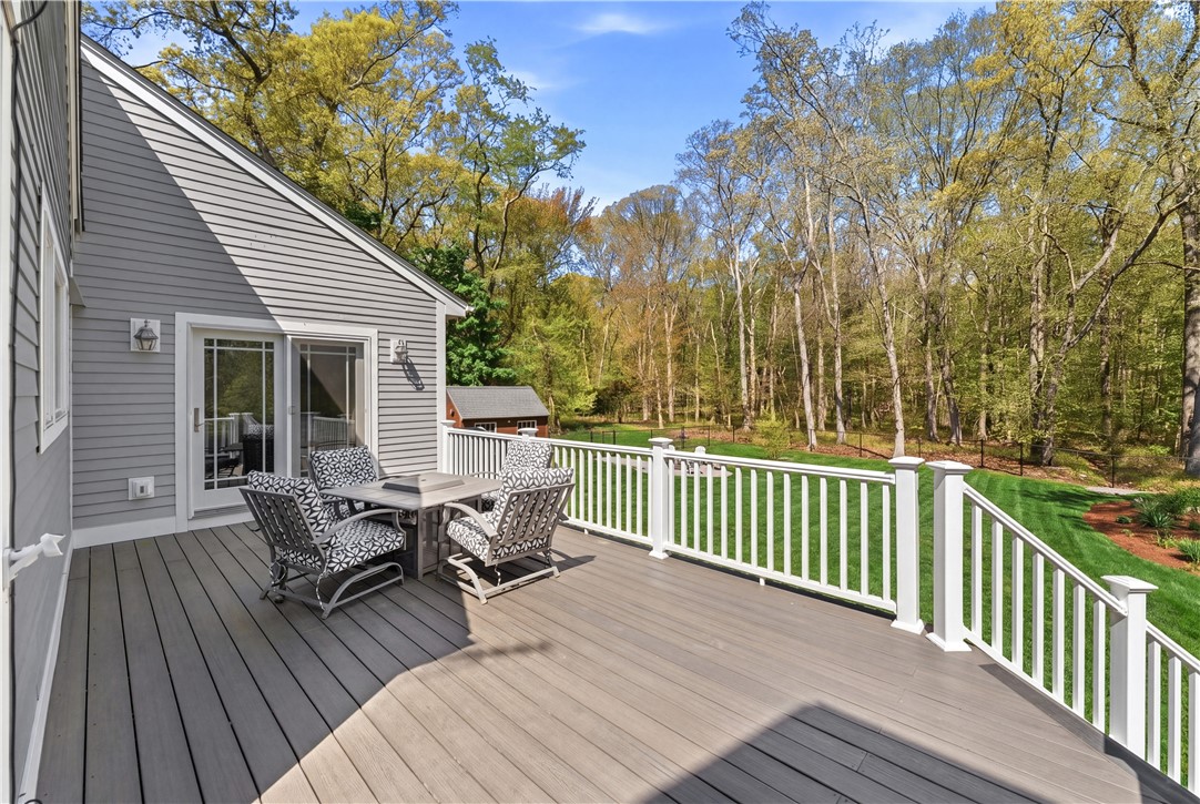 434 N Quidnessett Road