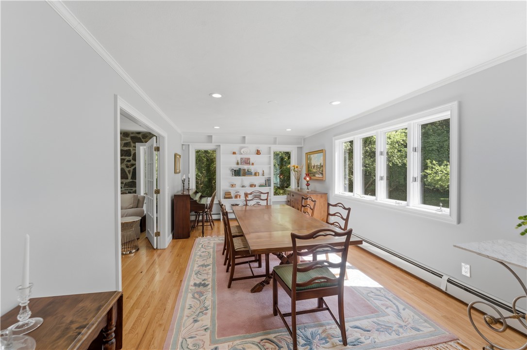 38 Gondola Avenue