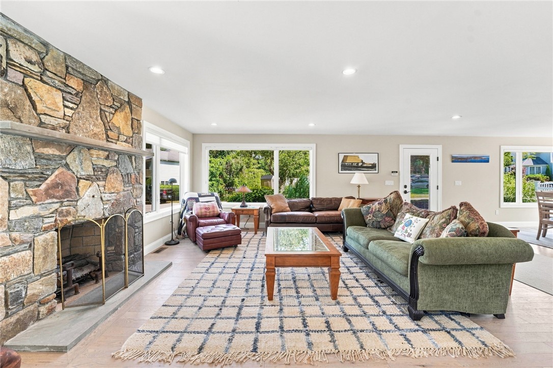 39 Treasure Road