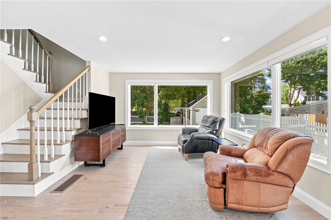 39 Treasure Road