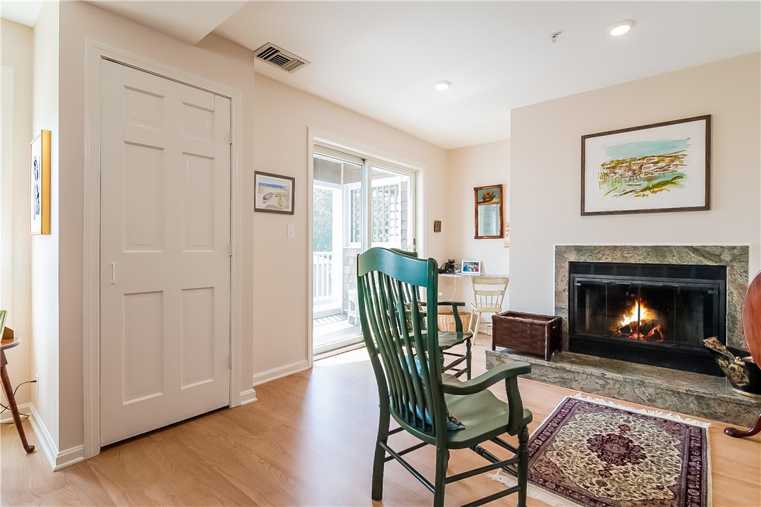 53 Conanicus Avenue 4E