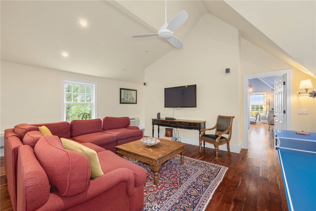31 Calvert Place