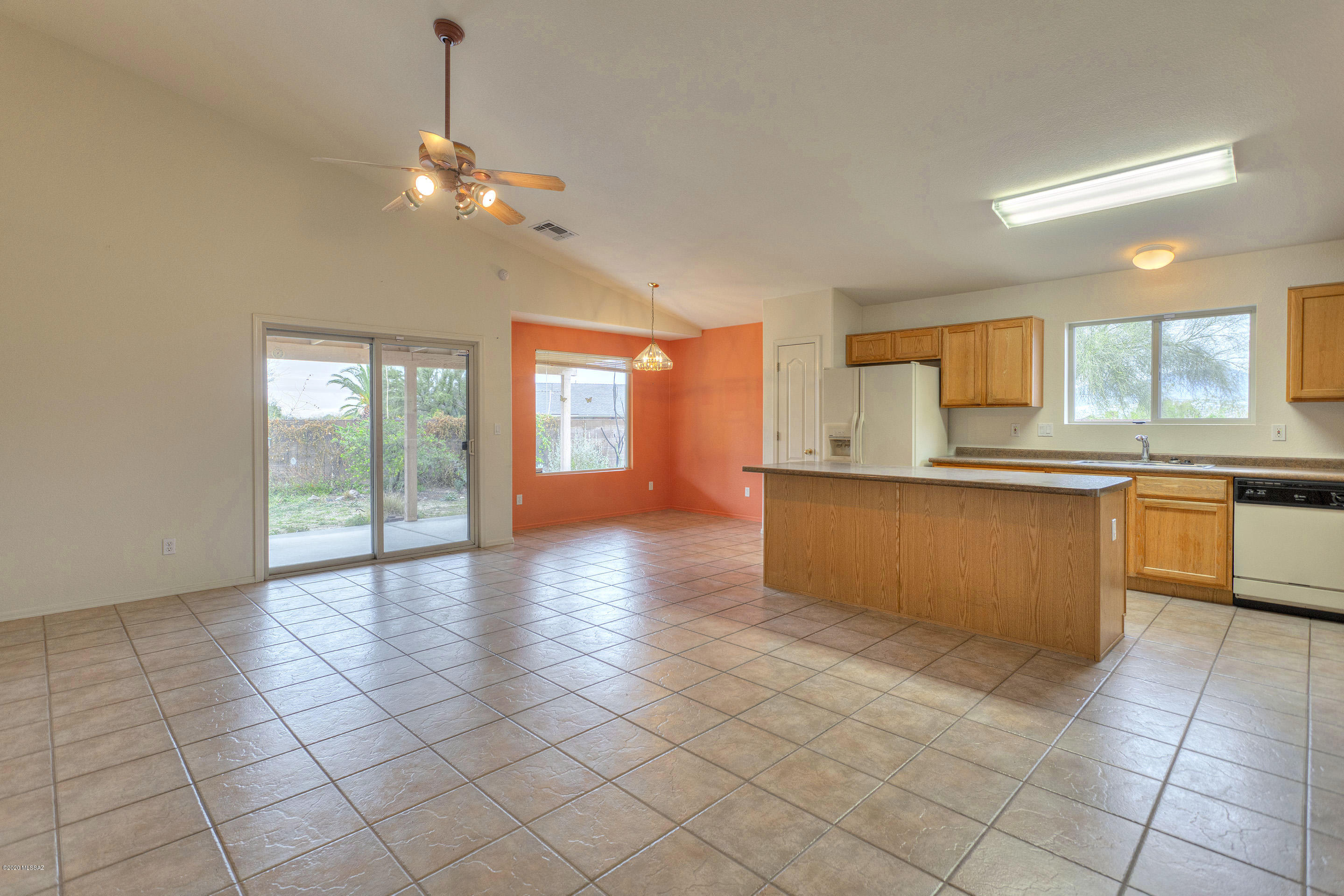 930 S Goldenweed Way